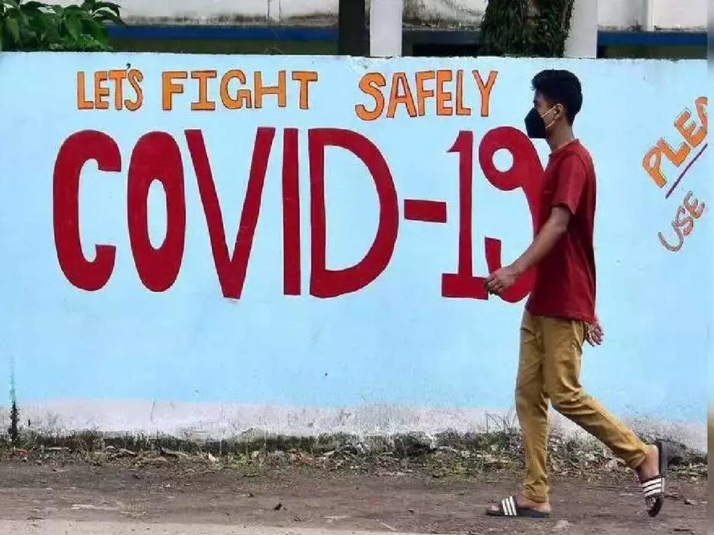 ആശ്വസമായി-കൊവിഡ്-മുക്തി-നിരക്ക്;-5-സംസ്ഥാനങ്ങളിൽ-66-ശതമാനം-കേസുകൾ,-257-ജില്ലകളിൽ-പ്രതിദിനം-നൂറിലധികം-രോഗബാധ
