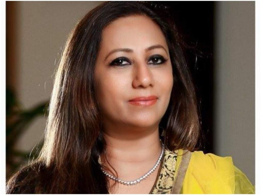 യുഎഇയുടെ-രണ്ട്-ഗോള്‍ഡന്‍-വിസകള്‍-ഒരേ-വീട്ടിലേക്ക്-;-സ്വന്തമാക്കിയത്-മലയാളി-ദമ്പതികള്‍