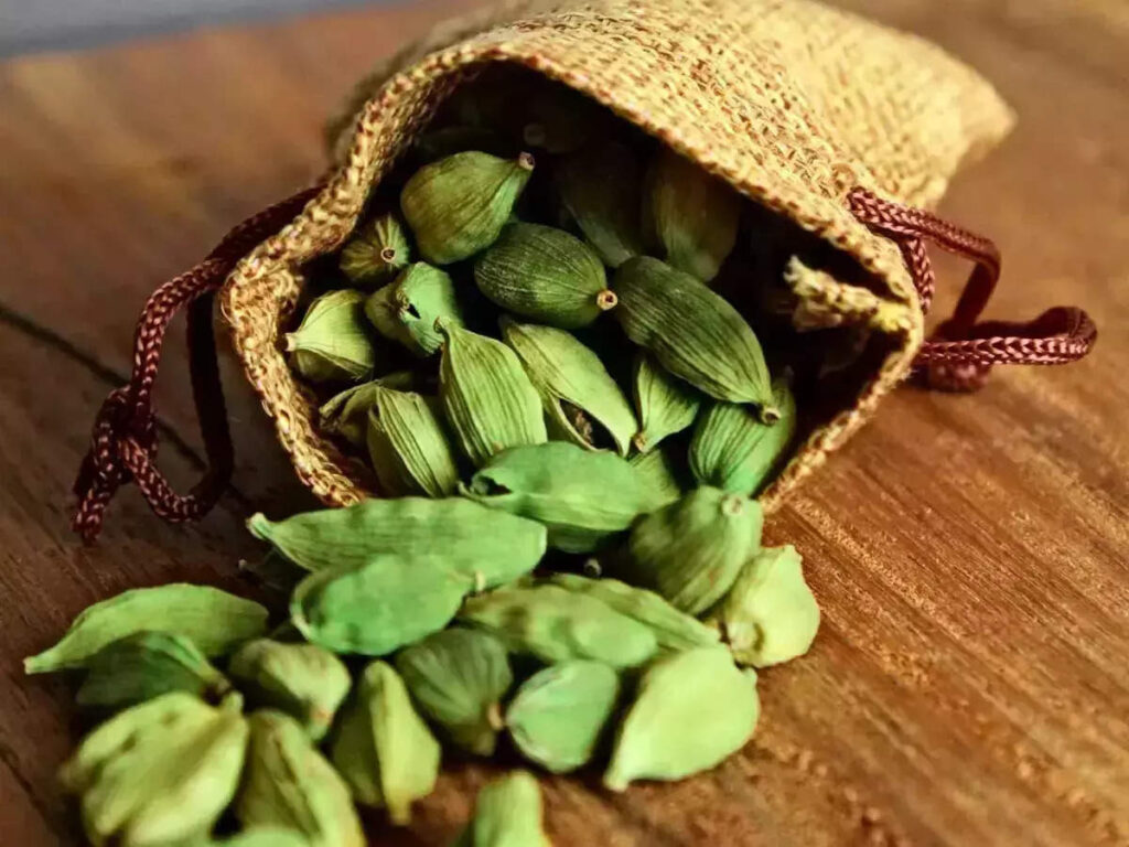 ഭക്ഷണ-ശേഷം-ഒരു-ഏലയ്ക്ക-കഴിയ്ക്കൂ,-ഗുണം….