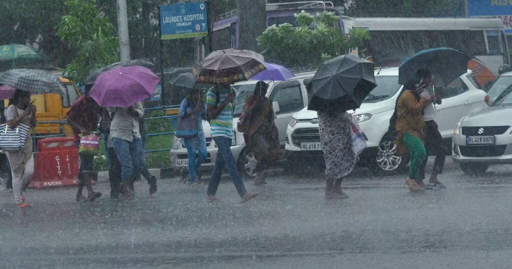 ന്യൂനമർദ്ദം-ശക്തമാകുമോ?-ഇന്ന്-ഈ-ജില്ലകളിൽ-മഴ-കനക്കും,-യെല്ലോ-അലേർട്ട്-പ്രഖ്യാപിച്ചു