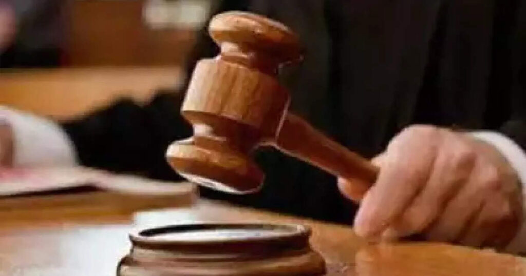 ബാങ്ക്-അക്കൗണ്ട്-വിവരങ്ങള്‍-ചോര്‍ത്തി-തട്ടിപ്പ്;-സൗദിയില്‍-11-ഏഷ്യക്കാര്‍ക്ക്-7-വര്‍ഷം-വീതം-തടവ്